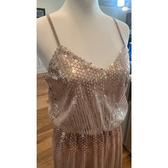 LITTLE MISTRESS NWT ROSE GOLD HAND SEWN SEQUINED GOWN WOMENS SIZE 6 - Picture 5 of 14